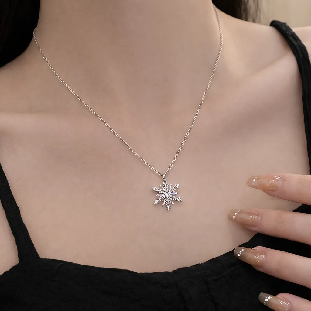 Snowflake Rotating Spinning Pendant Chain
